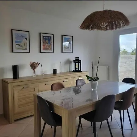 Belle Maison Proche De La *